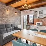Ferienhaus In With Kitchen